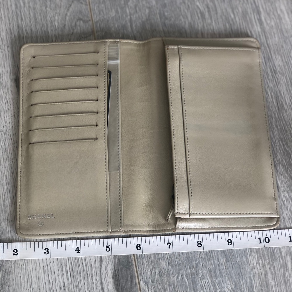 Authentic Chanel Wallet - Picture 6 of 16